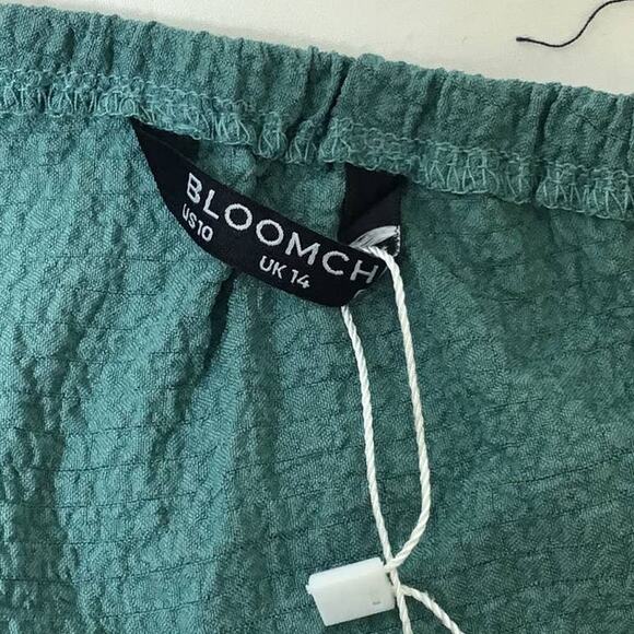 BLOOMCHIC 10 M Green Knotted Ruffle Sleeve Off Shoulder Blouse Top NWT B75 - Picture 7 of 9